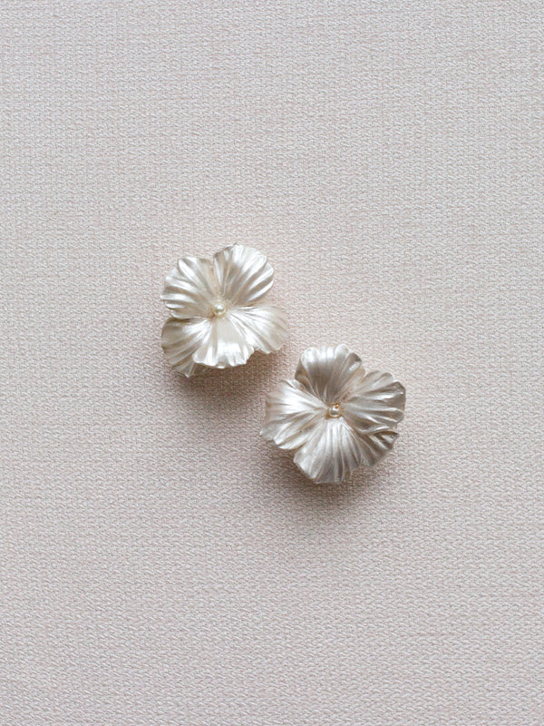 Lucy Floral Earrings